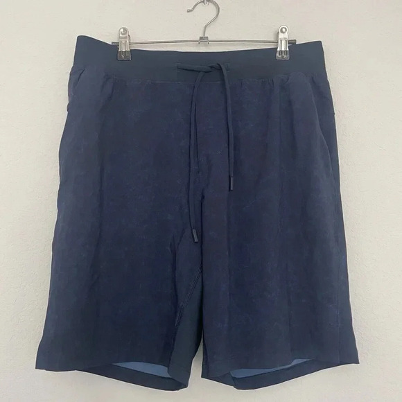 Lululemon T.H.E. Short Mens Size Large Linerless Gravel Dust True Navy - Picture 1 of 7